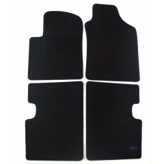 Tapis De Sol Noir Velours Sur Mesure Pour Fiat 500 depuis 2007, Ajustement précis, Base Antidérapante, Renforcée Dans la Zone de la Pédale